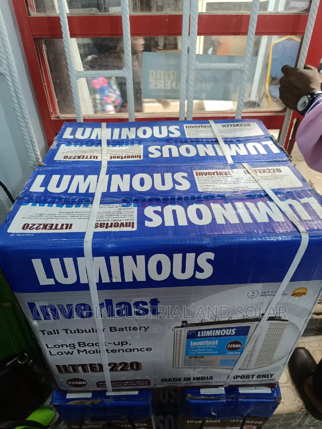 Luminous Battery 220a 12v