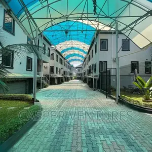 4bdrm Duplex in Chevron for rent