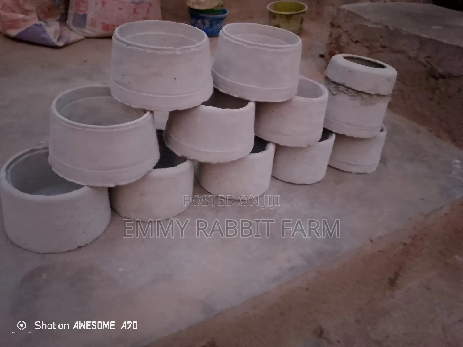 Rabbit/Grasscutter Feeders