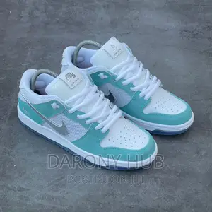 Classy NIKE Original Charge Low Canvas