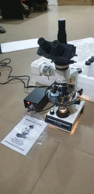 Trinocular Ore Polalarize Microscope