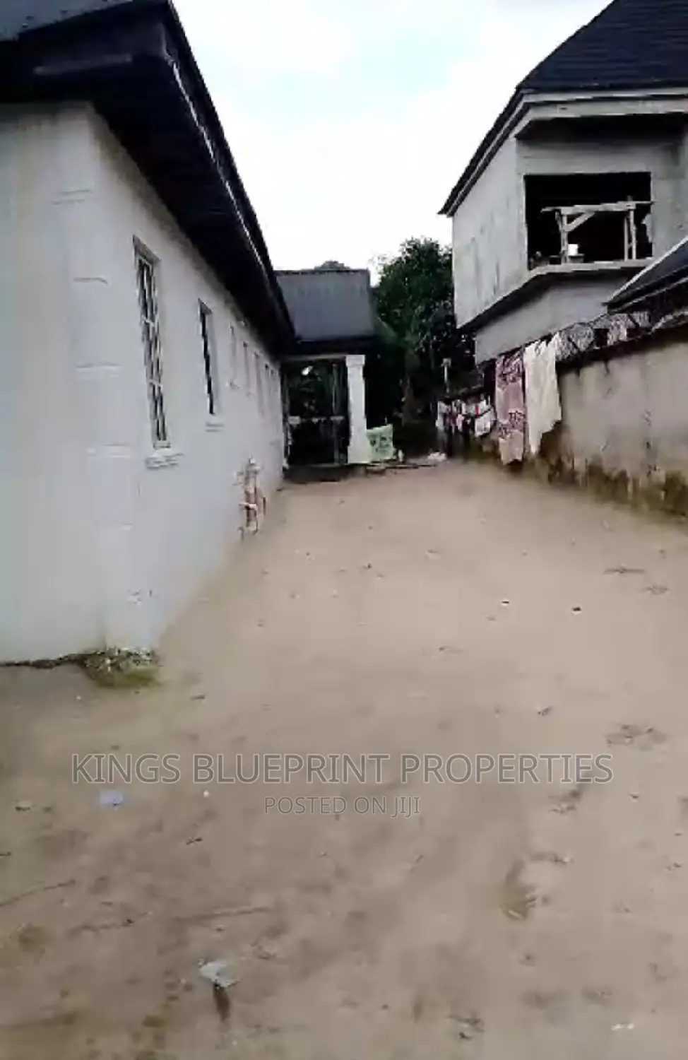3bdrm Bungalow in Egbo Road, Warri for sale
