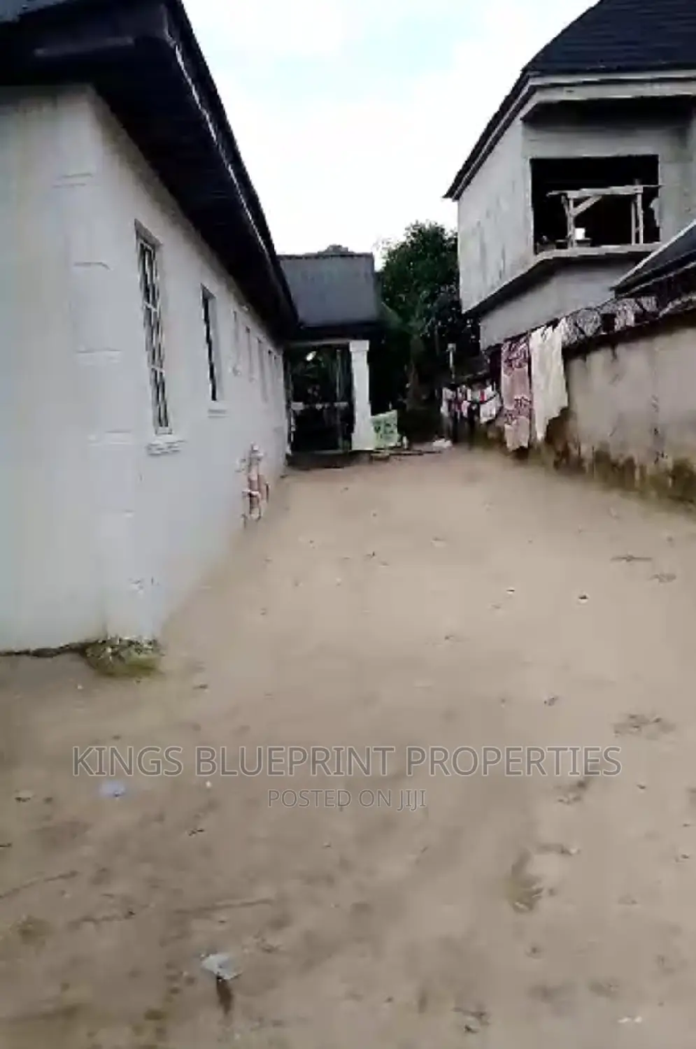3bdrm Bungalow in Egbo Road, Warri for sale