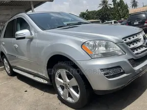 Photo - Mercedes-Benz M Class ML 350 4Matic 2010 Silver