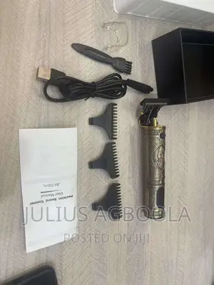 Professional Clipper (Rechargeable)