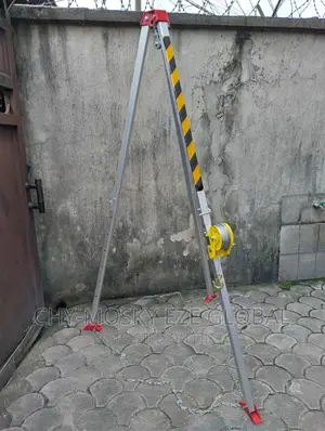 Fall Arrest/Rescue Tripod/Winch (1200lb)