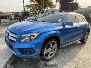 Mercedes-Benz GLA 250 2016 Blue