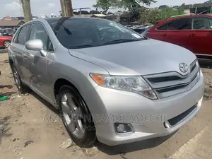Toyota Venza AWD 2012 Silver