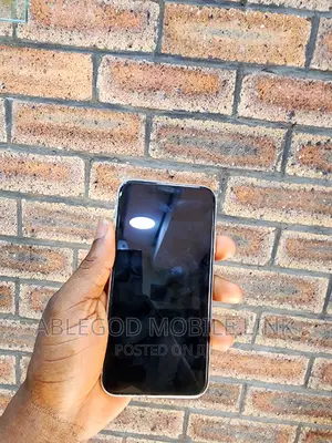 Apple iPhone 11 64 GB White