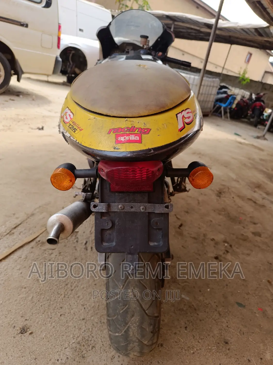 Aprilia Mille 2012 Yellow