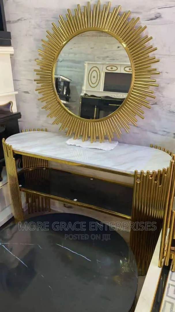 Royal Mirror Console