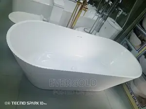 Executive Bathtub With Line Design Available With Warranty