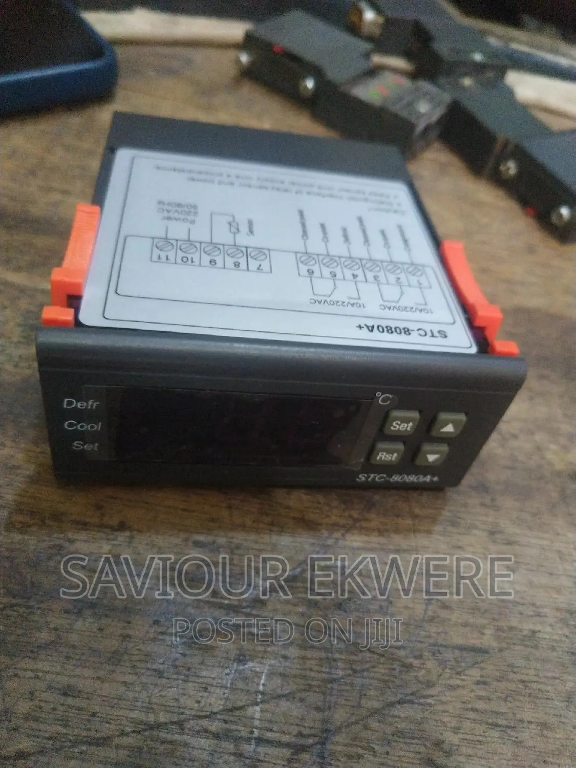 Microcomputer Temperature Controller