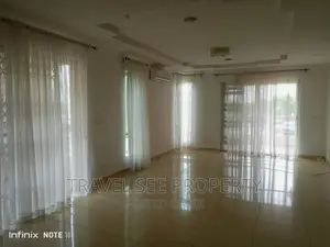 Furnished 4bdrm Duplex in Bananas Lsland for rent
