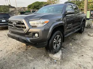 Toyota Tacoma 2017 Gray