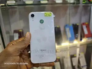 Apple iPhone XR 64 GB White