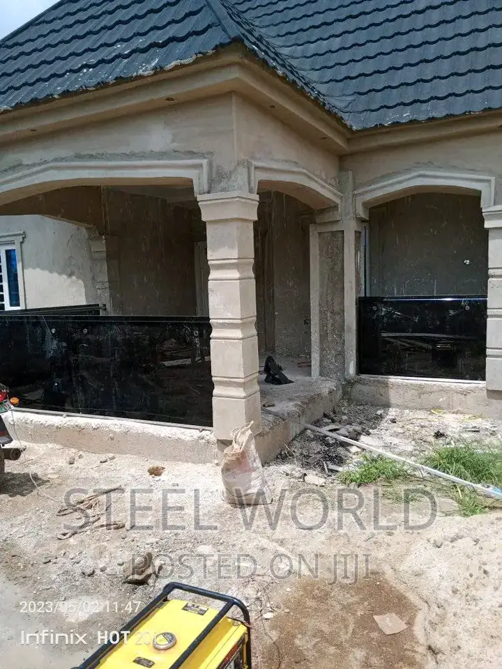 10mm Grey Glass Handrail