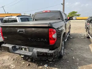 Toyota Tundra 2018