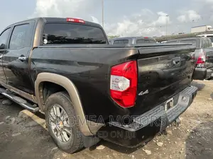 Toyota Tundra 2018