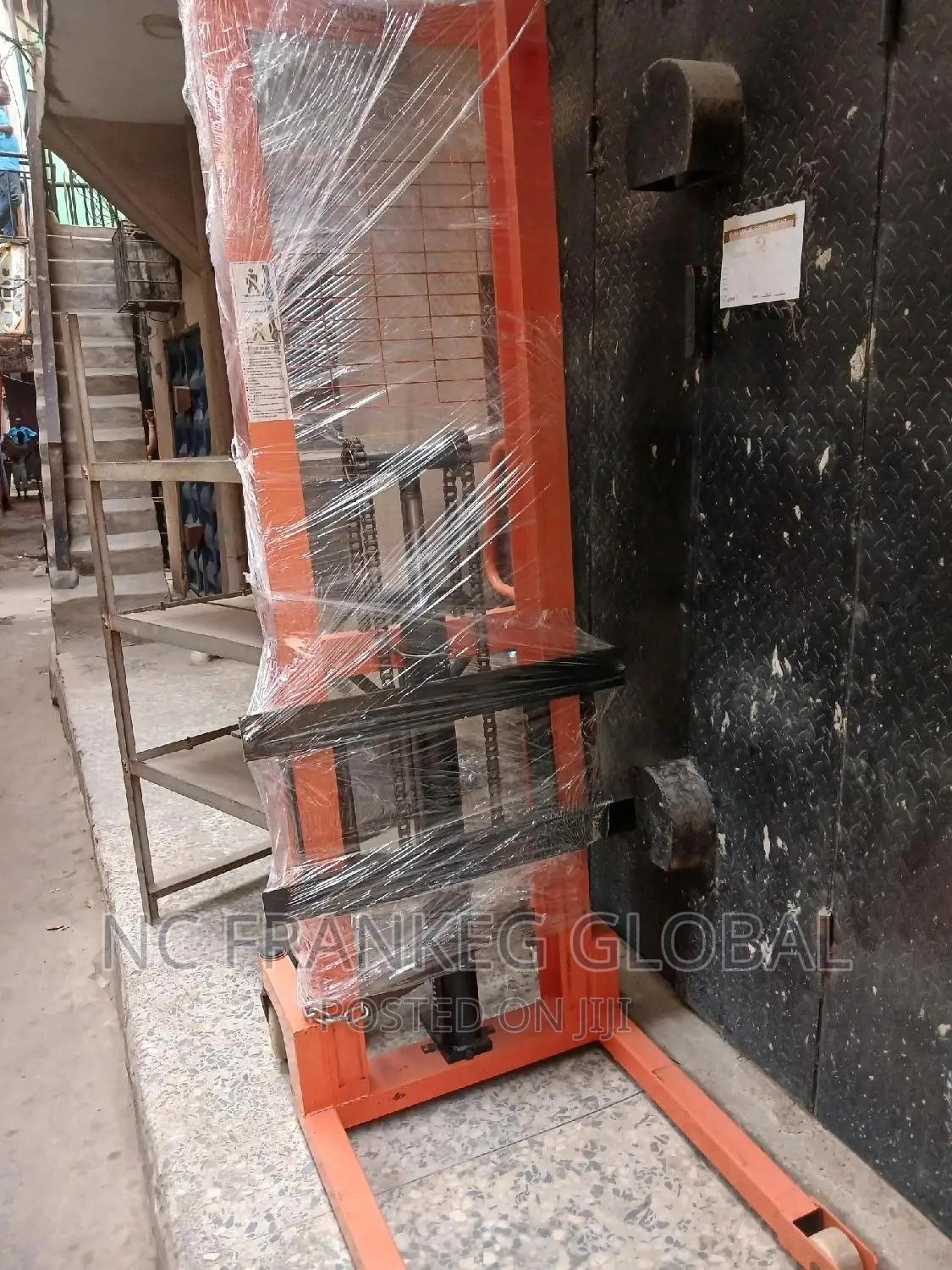 2000kg Stacker Machine