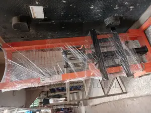 2000kg Stacker Machine
