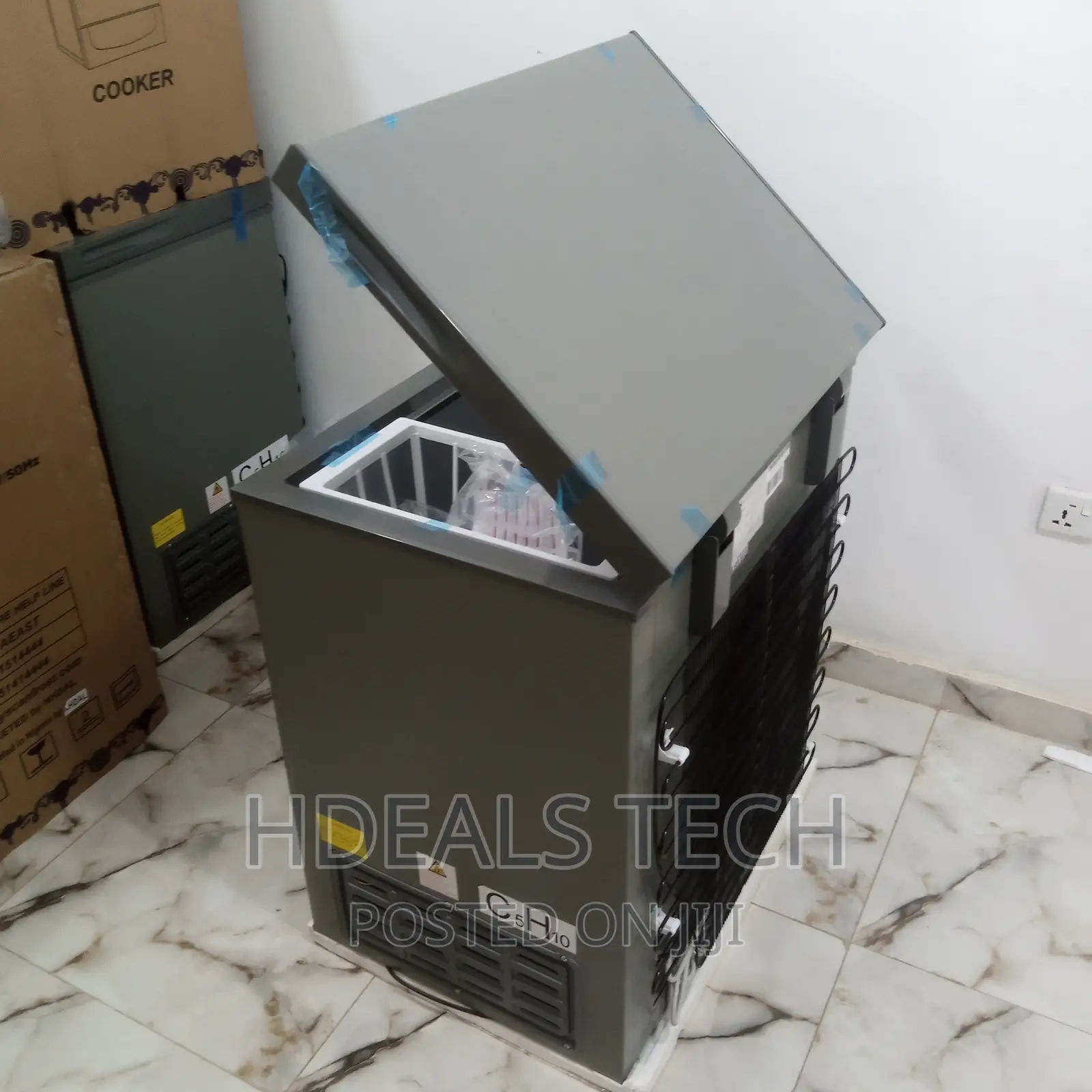 High Demand Aeon Chest Freezer 150 Litres
