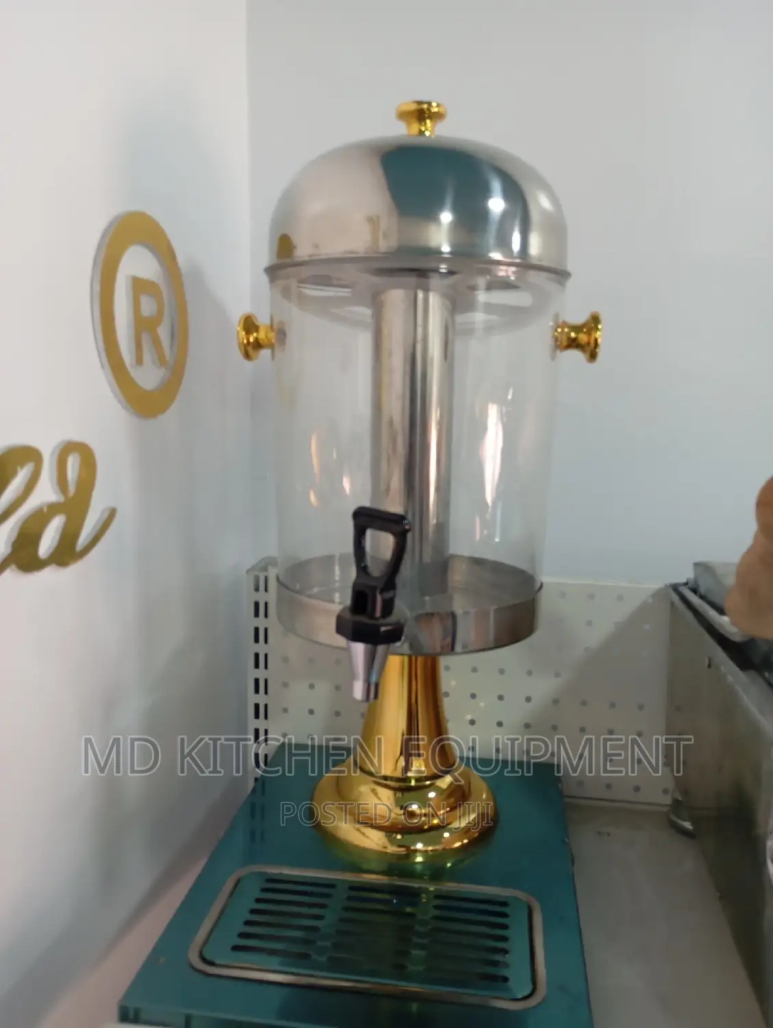 Single Dispenser With Tap