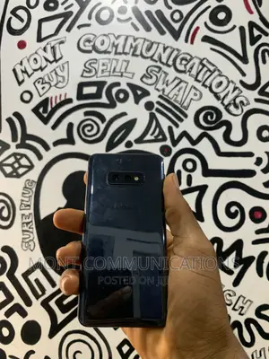 New Samsung Galaxy S10e 128 GB Black