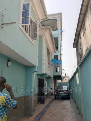 2bdrm Block of Flats in Aguda for rent