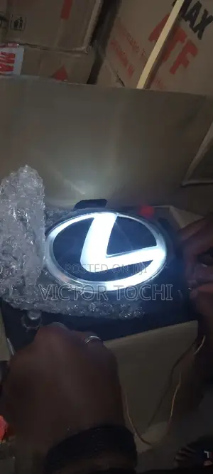 Lexus Upgrade Led Glass Front Logo