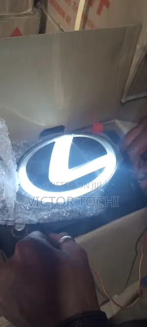 Lexus Upgrade Led Glass Front Logo