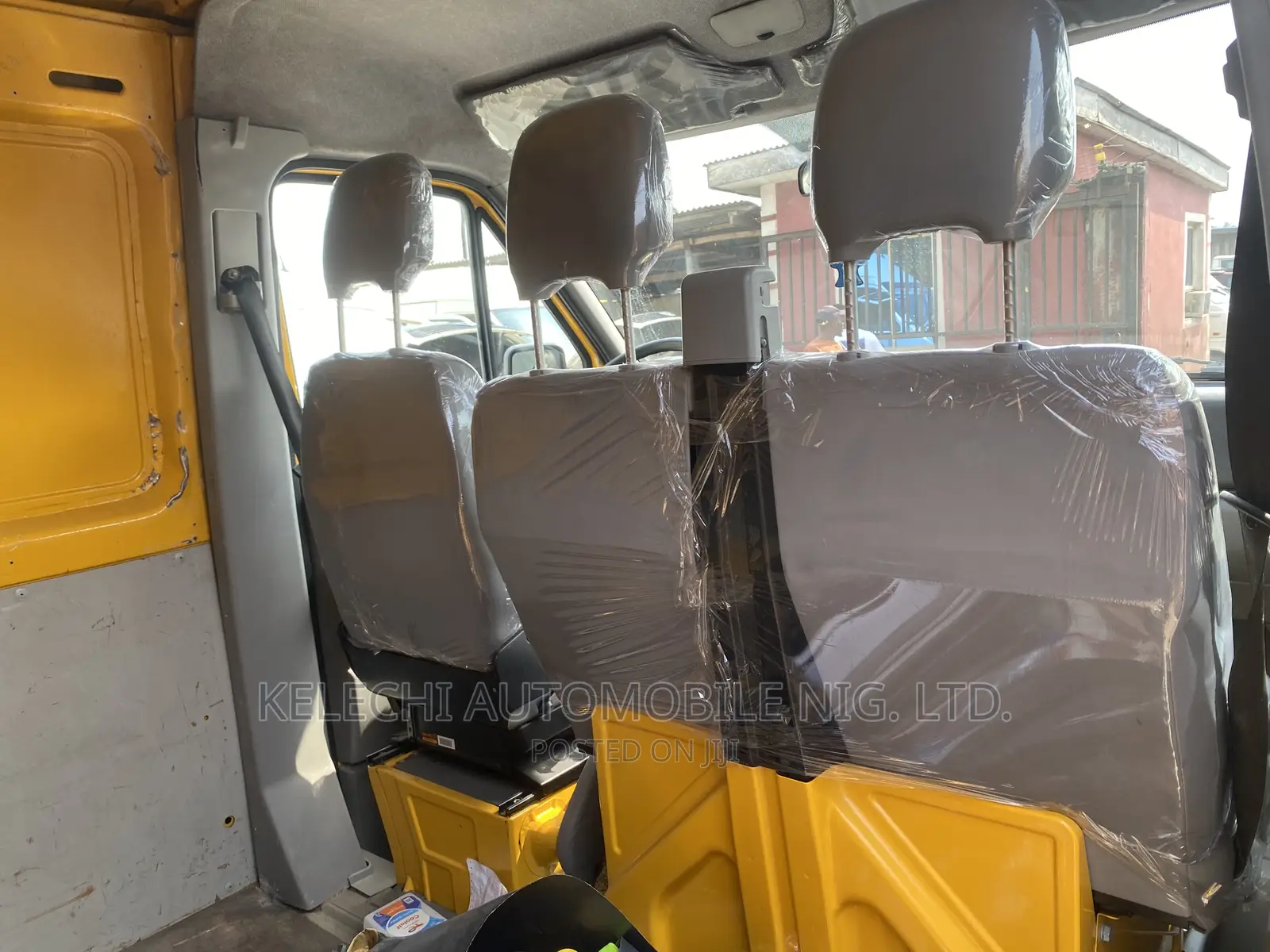 Volkswagen Transporter 2002 Yellow