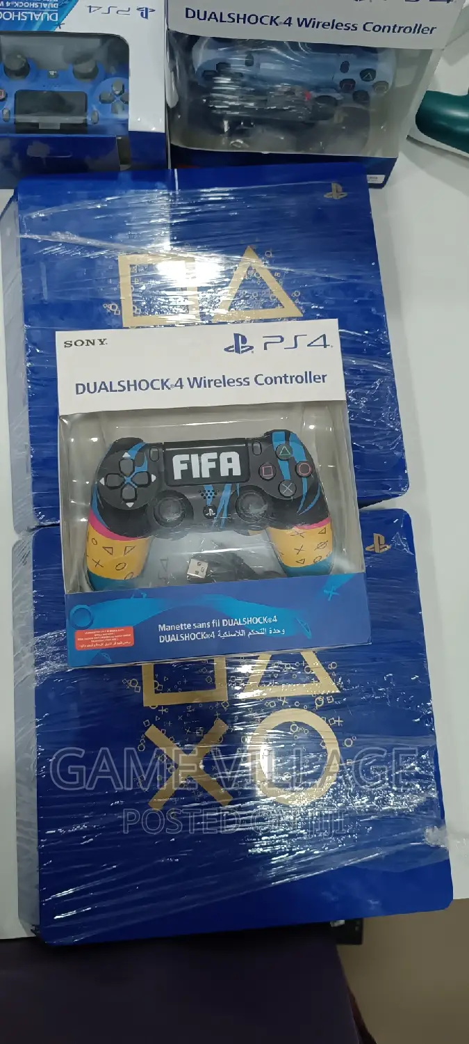 Playstation 4 Customised Console and Controller