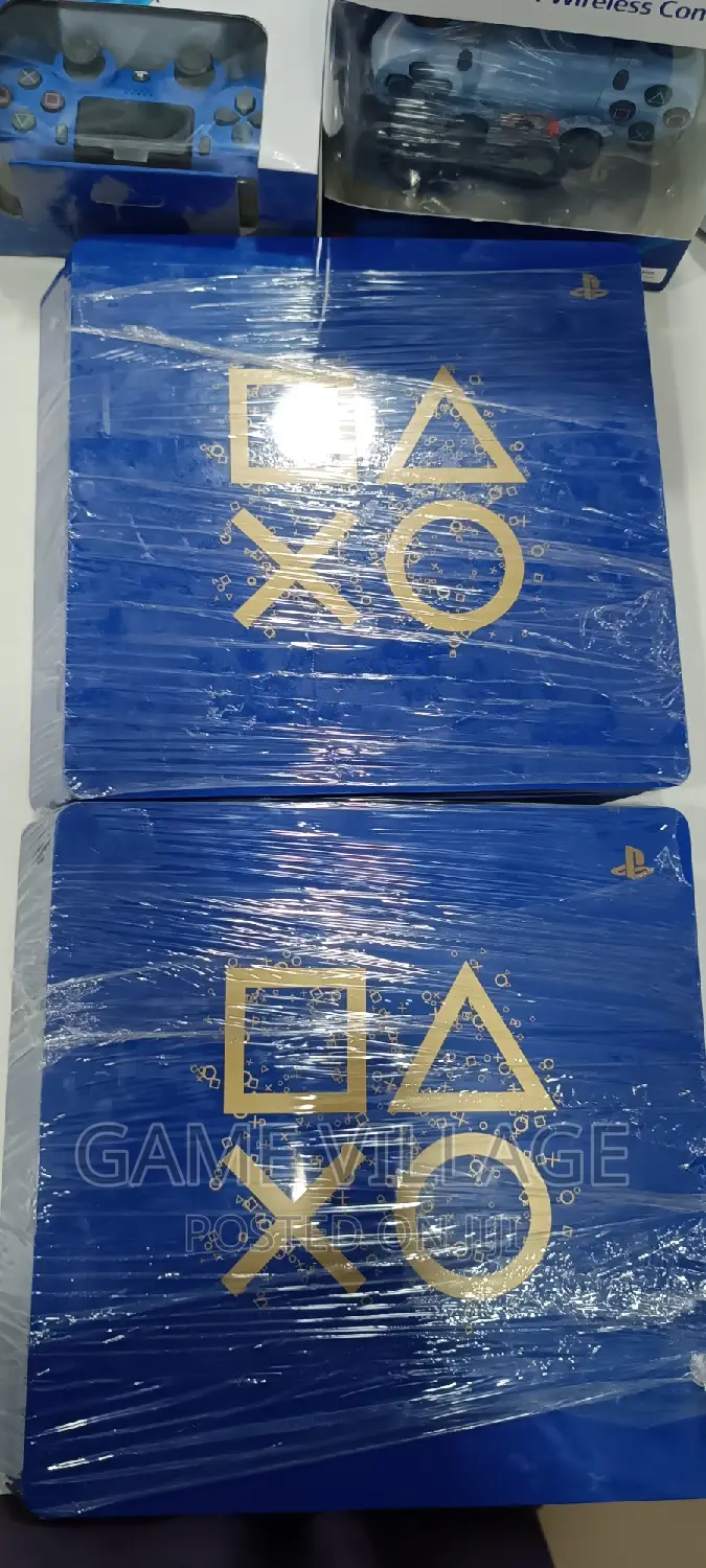 Playstation 4 Customised Console and Controller