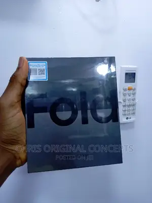 New Samsung Galaxy Z Fold4 256 GB Gray