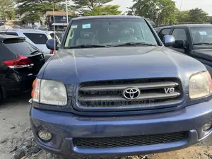 Toyota Sequoia 2004 Blue