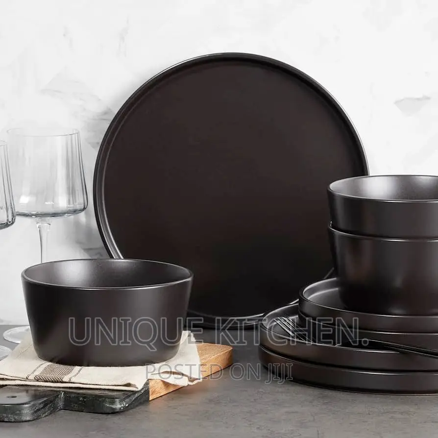 16 PCS Stoneware Dinnerware Set