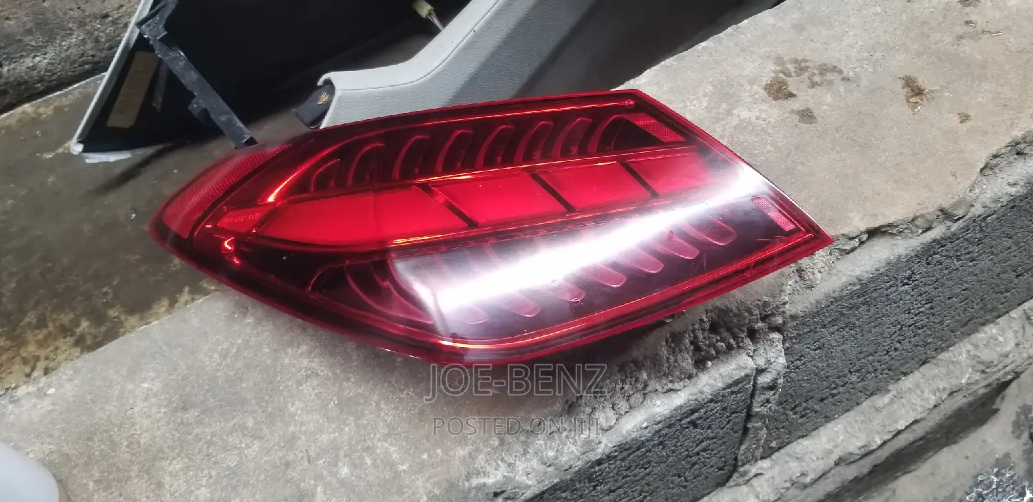 C350 2023 Left Side Backlight