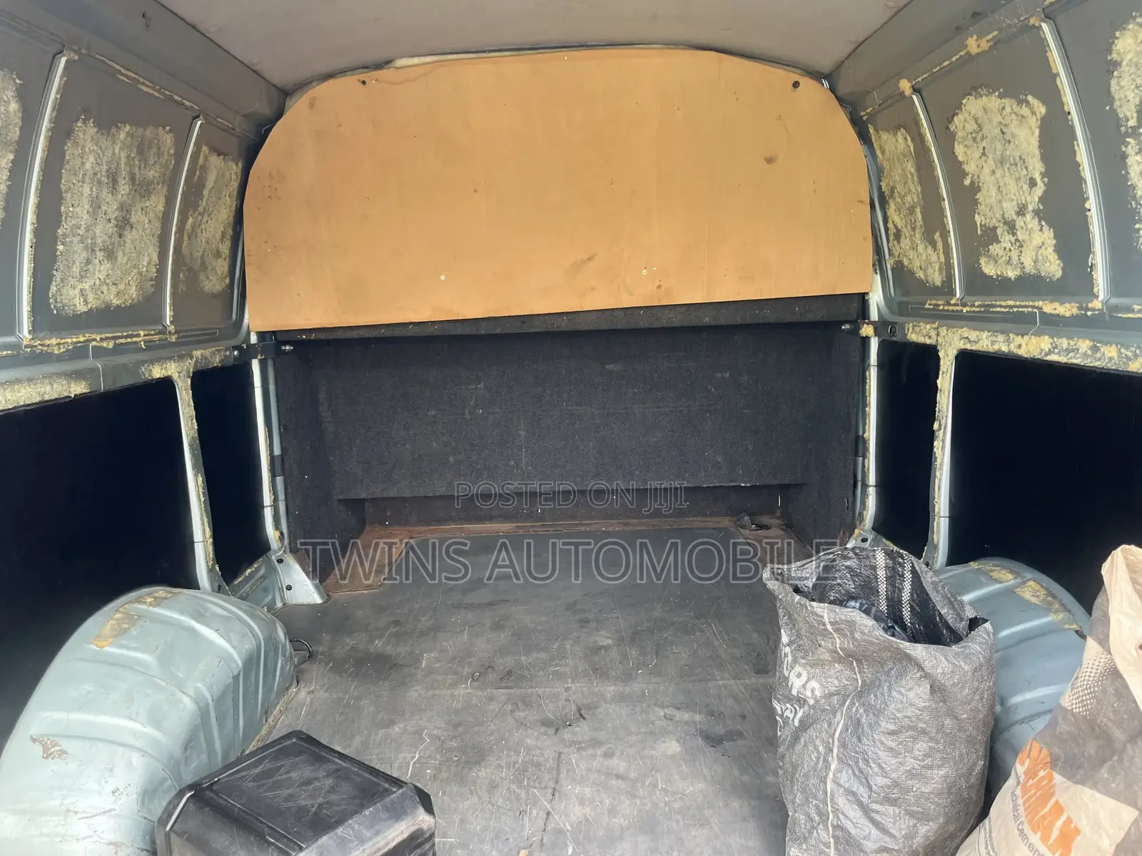 Toyota HiAce 2004 Grey
