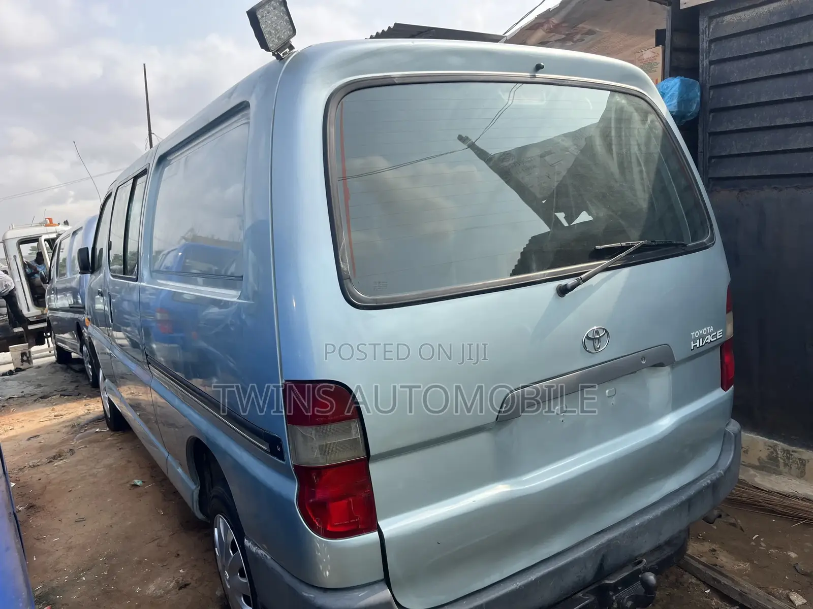 Toyota HiAce 2004 Grey