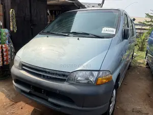 Toyota HiAce 2004 Grey
