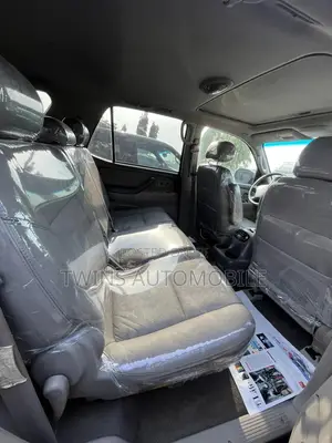 Toyota Sequoia 2004 Blue
