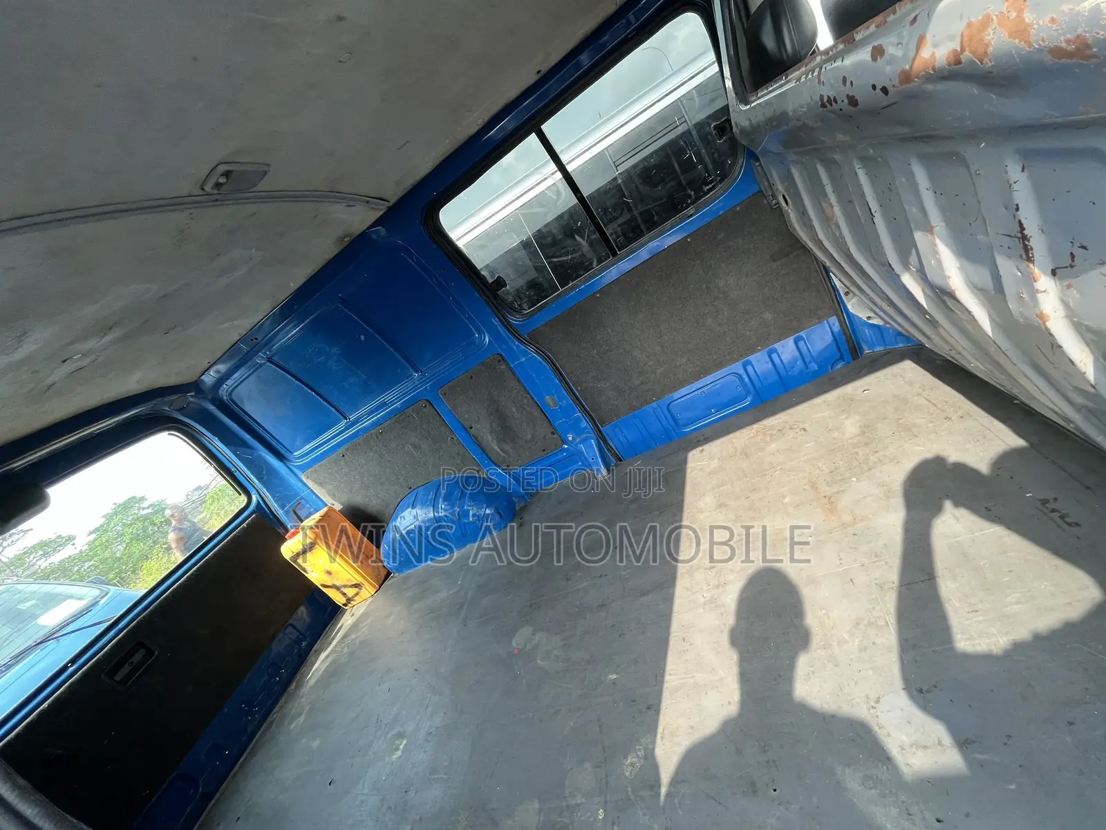 Toyota HiAce 2003 Blue