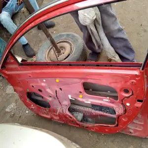 Toyota Camry 010 Door Front Right