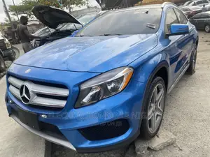Mercedes-Benz GLA 250 2017 Blue