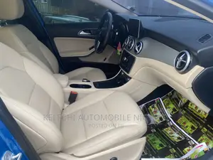 Mercedes-Benz GLA 250 2017 Blue