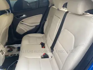 Mercedes-Benz GLA 250 2017 Blue
