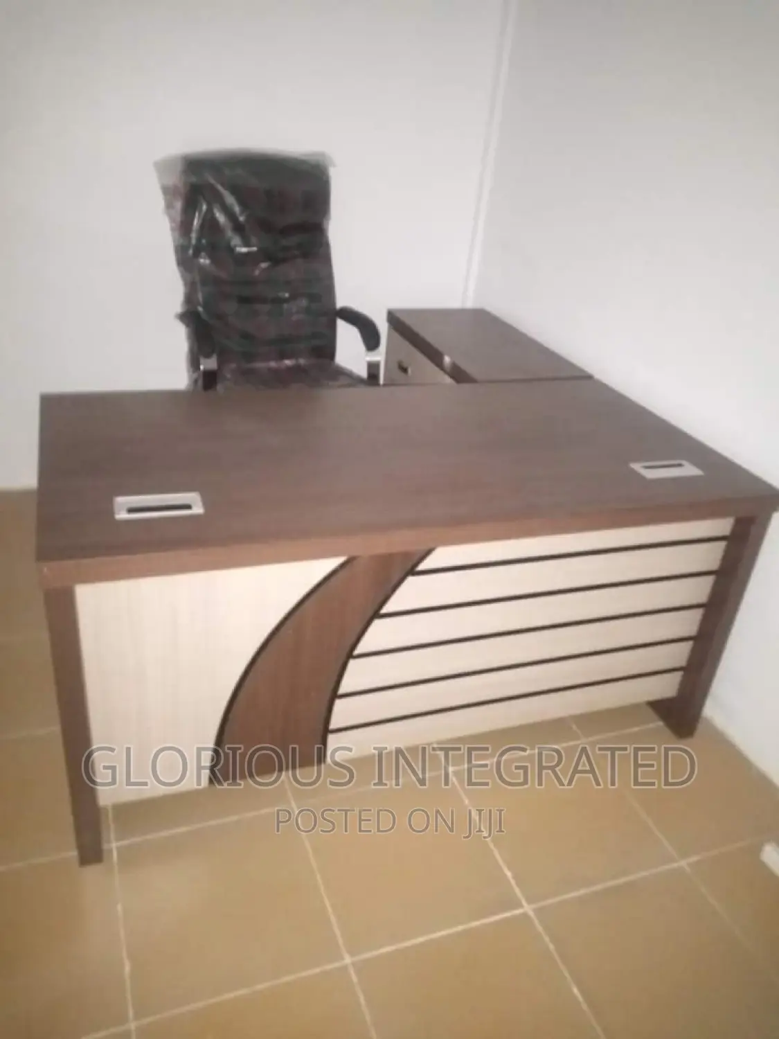 Office Desk With Drawers