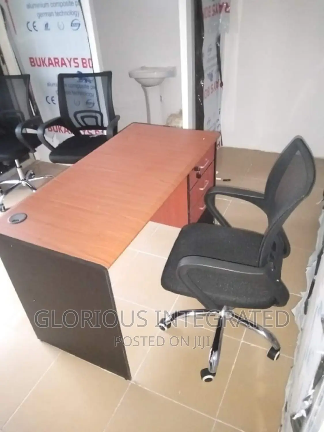 Office Desk With Drawers