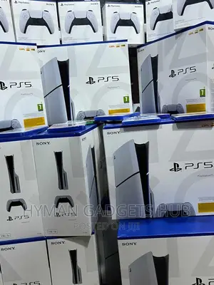 Brand New Ps5 Standard Slim Version 1tb